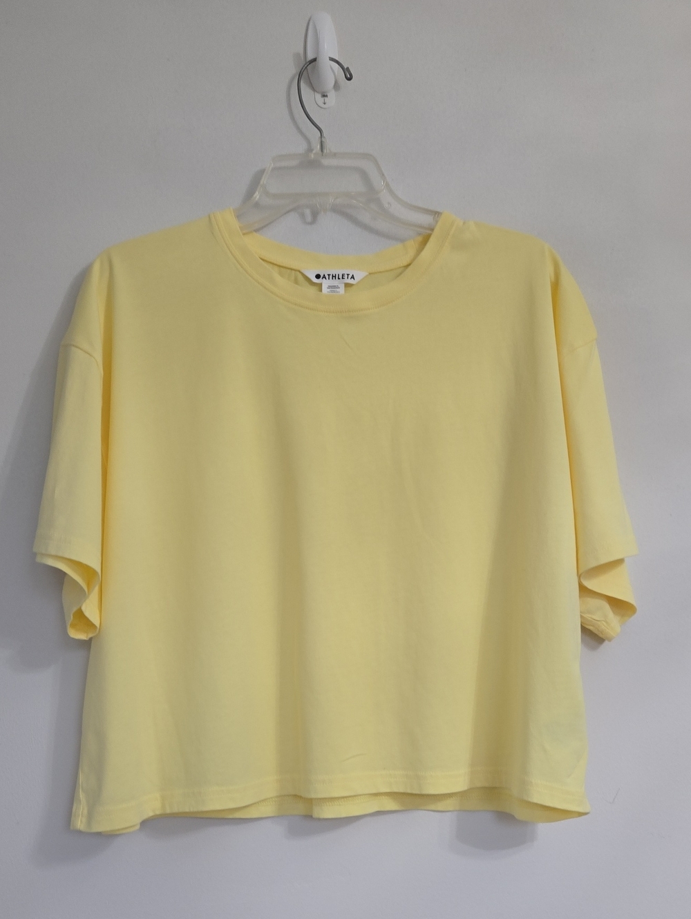 Athleta XL Yellow Cropped Crewneck Tee